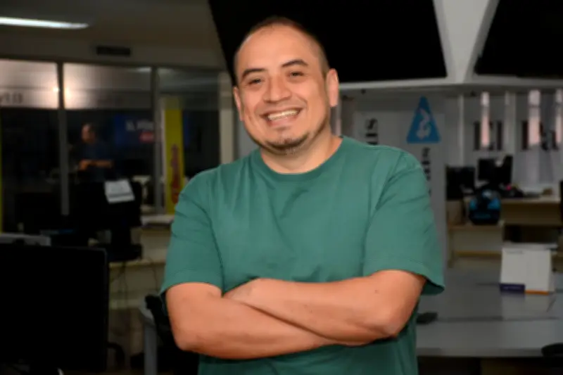 John Alexander López apuesta por inversión social para combatir violencia juvenil en Cali