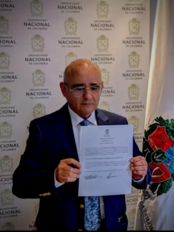 José Ismael Peña asume como rector de la Universidad Nacional en medio de tensiones