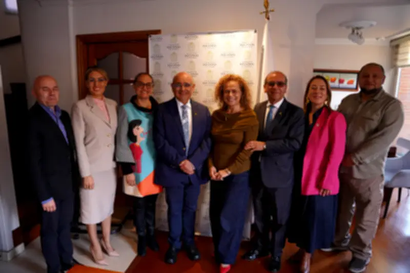 José Ismael Peña define su equipo directivo en la rectoría de la Universidad Nacional