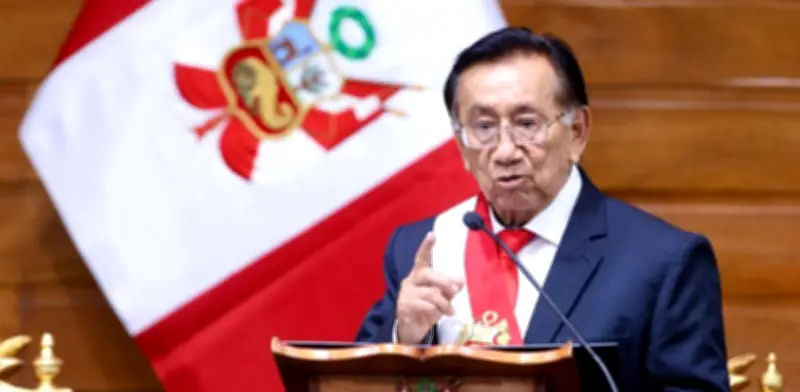 José María Balcázar, presidente interino de Perú, responde a polémica por declaraciones sobre matrimonio infantil