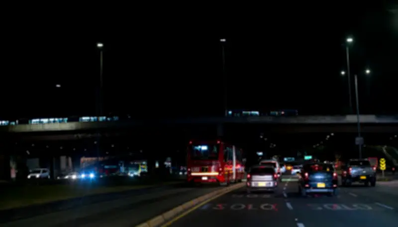 Joven de 22 años fallece tras ser atropellado por bus de Transmilenio en Bogotá