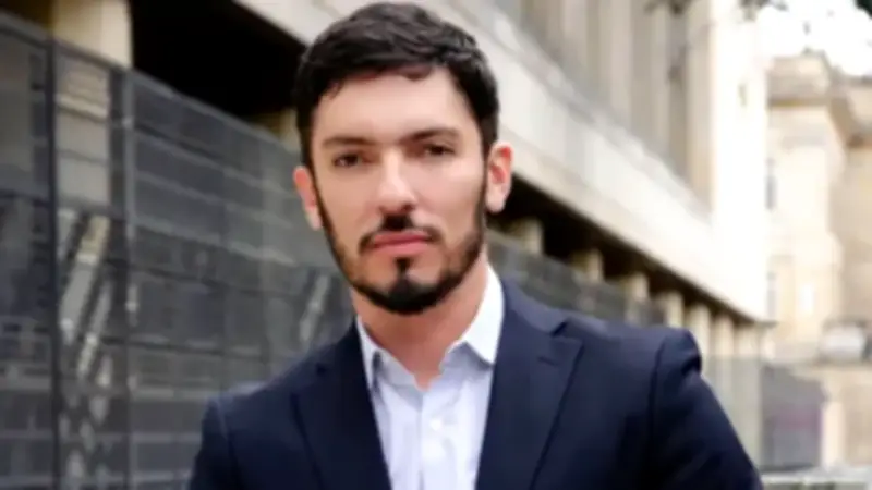 Juan Carlos Florián asume como vicecónsul en Bélgica tras su paso por el Ministerio de Igualdad