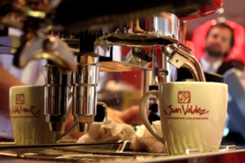 Juan Valdez inaugura en Bogotá su tienda insignia más grande del mundo con cafés premium