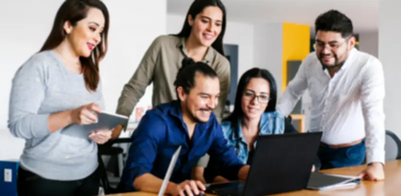 Jueves de Ofertas: elempleo.com conecta talento con vacantes estratégicas en Colombia