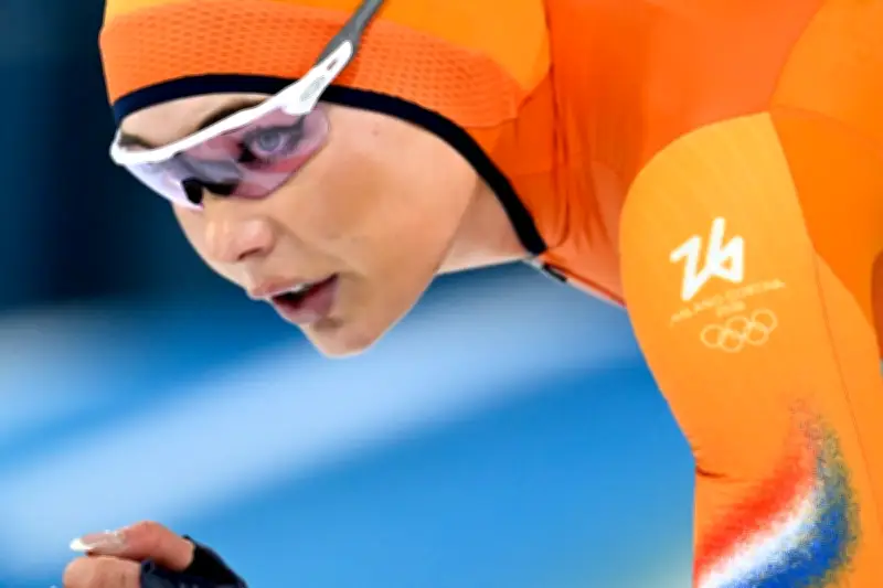 Jutta Leerdam gana oro olímpico en patinaje de velocidad y conquista las redes sociales