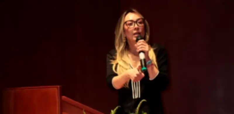 Katherine Miranda denuncia que familia del ministro Jaramillo recibió más de $3.000 millones del Estado