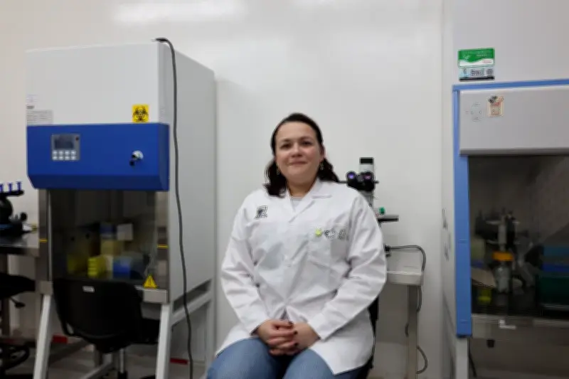 La científica santandereana que desentraña cómo los virus comunes se transforman en cáncer