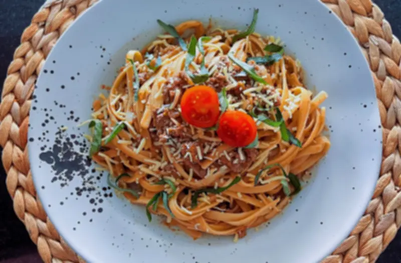 La historia y receta de la salsa boloñesa: un clásico italiano para conquistar paladares