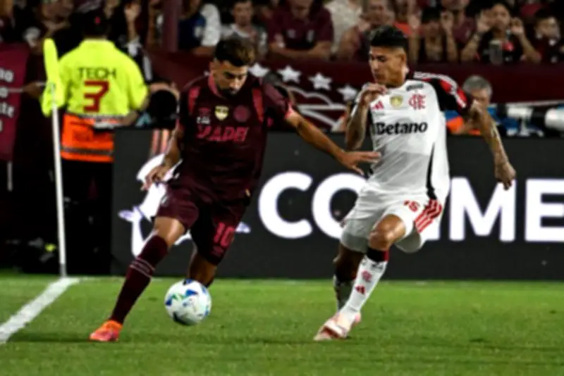 Lanús vence 1-0 a Flamengo en vibrante partido de ida de la Recopa Sudamericana 2026