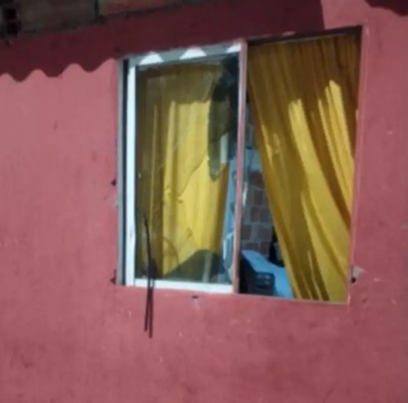 Líder social de 71 años y su familia atacados a pedradas en Cartagena por error