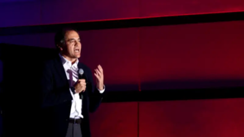 Líderes políticos y académicos exigen descentralización: 'El centralismo asfixia a las regiones'