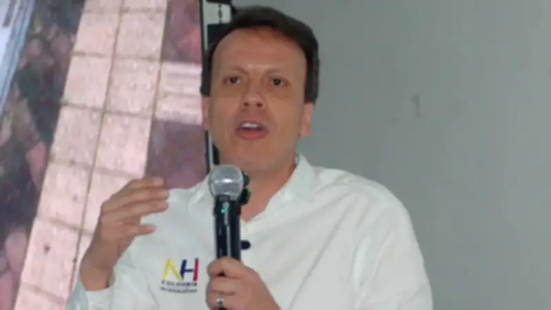 Leonardo Huerta lanza propuestas tras ganar consulta y apunta a la presidencia