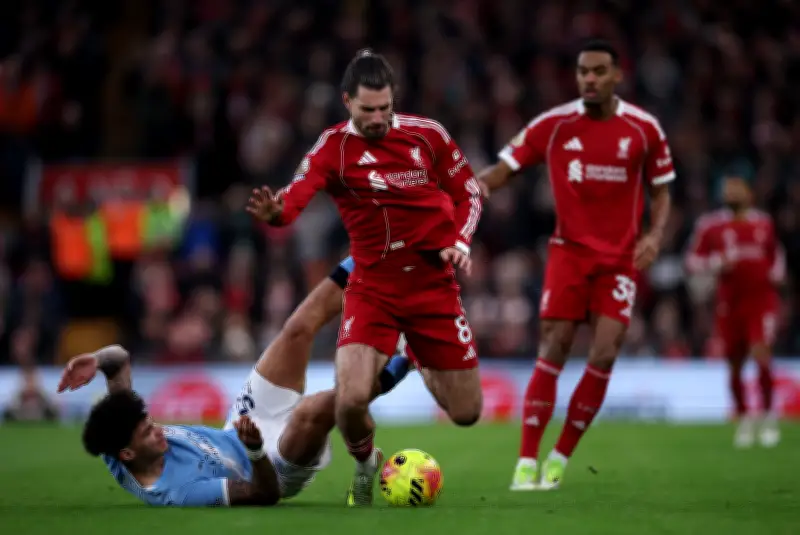 Liverpool sorprende con imagen de sus estrellas en Cartagena para San Valentín