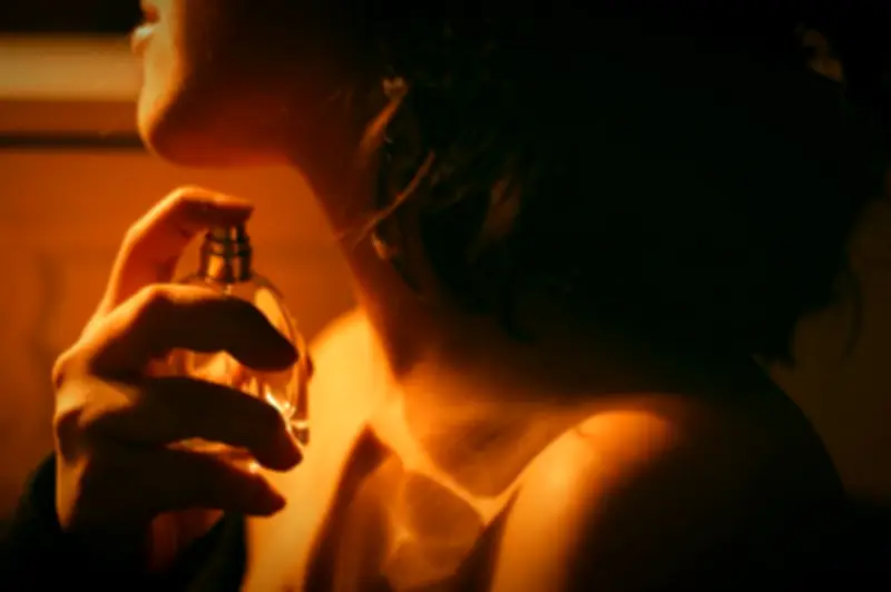 Los perfumes sí tienen fecha de vencimiento: expertos revelan cómo identificarla