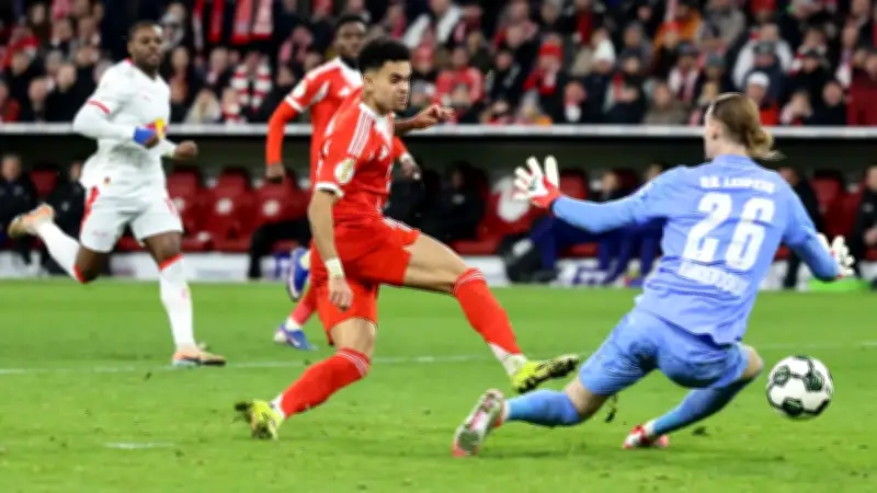 Luis Díaz marca en la victoria del Bayern Múnich sobre el Leipzig