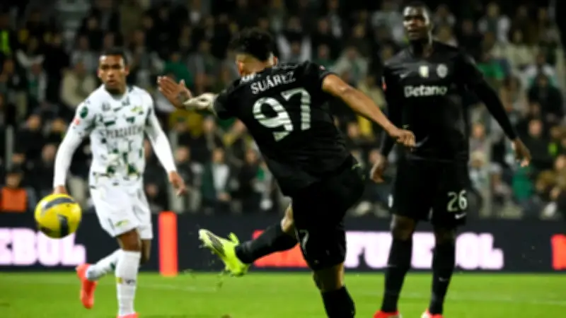 Luis Suárez marca un golazo espectacular en la victoria del Sporting Lisboa en Portugal