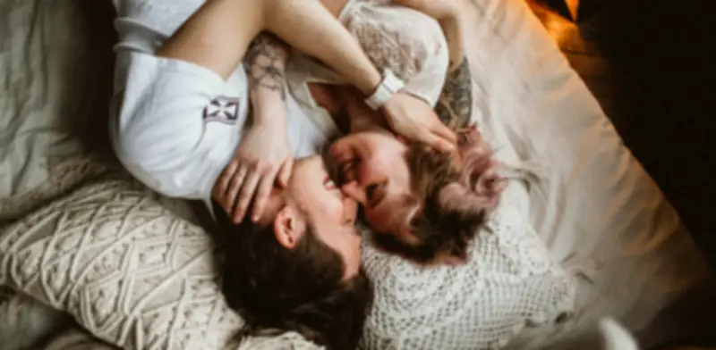 Mankeeping: la carga invisible que convierte las relaciones amorosas en trabajo para las mujeres