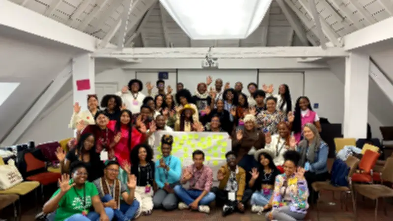 Manos Visibles abre 320 becas DALE FUTUROS 2026 para jóvenes afro e indígenas