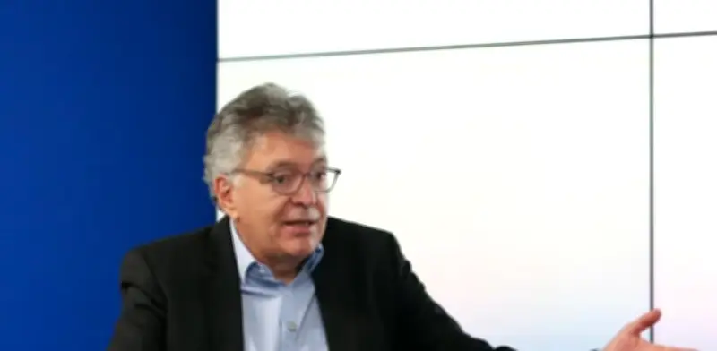 Mauricio Cárdenas acusa a Petro de preparar terreno para denunciar fraude electoral ante posible derrota