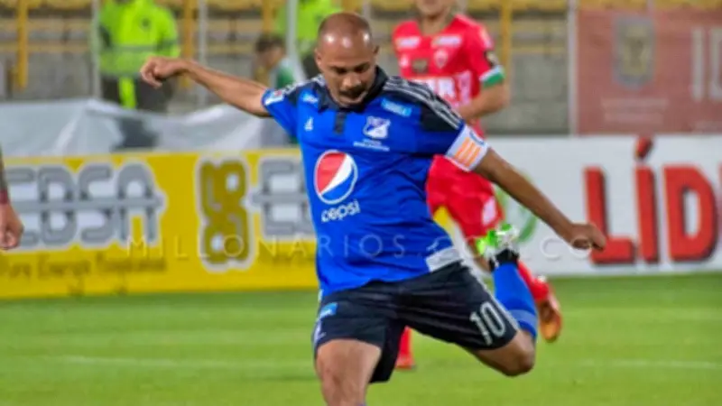 Mayer Candelo revela que casi jugó en Santa Fe antes de convertirse en ídolo de Millonarios