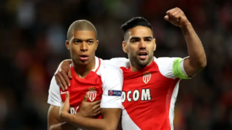 Mbappé sorprende con emotivo saludo a Falcao por su cumpleaños: video supera 3 millones de vistas