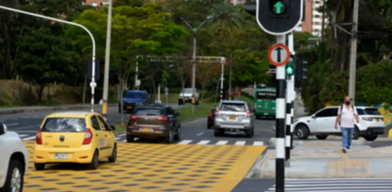 Medellín entre las 15 ciudades con peor tráfico del mundo: 153 horas anuales perdidas en trancones