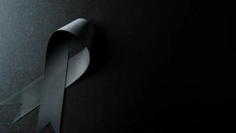 Mente maestra de la serie 'Teherán' hallada sin vida en Atenas durante grabaciones