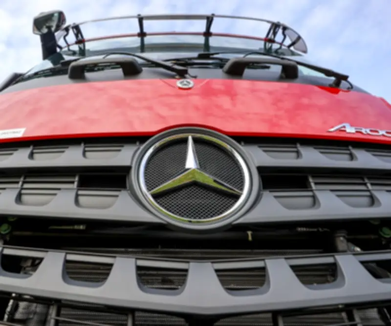 Mercedes-Benz venderá participación en Daimler Trucks por US$14.200 millones