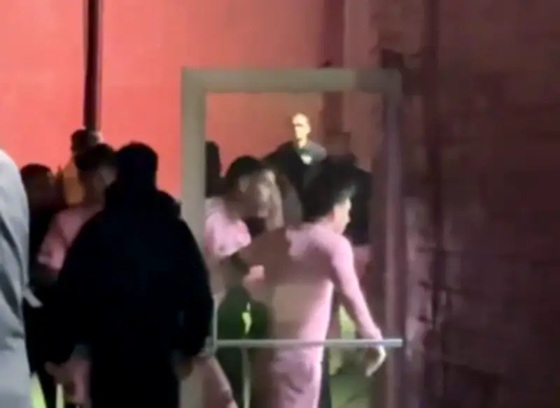 Messi estalla en furia tras derrota 3-0 del Inter Miami en debut de la MLS 2026