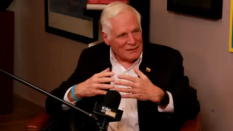 Miguel Uribe Londoño afirma que fue quien propuso a Álvaro Uribe para Aeronáutica Civil en 1980