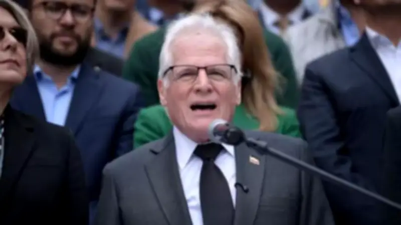 Miguel Uribe Londoño lanza candidatura presidencial 2026 con el Partido Demócrata Colombiano