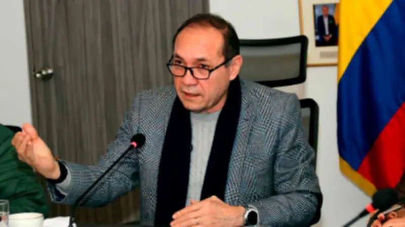 Ministerio del Trabajo formalizará a más de 300 tripulantes de Van Camp's tras diálogo tripartito