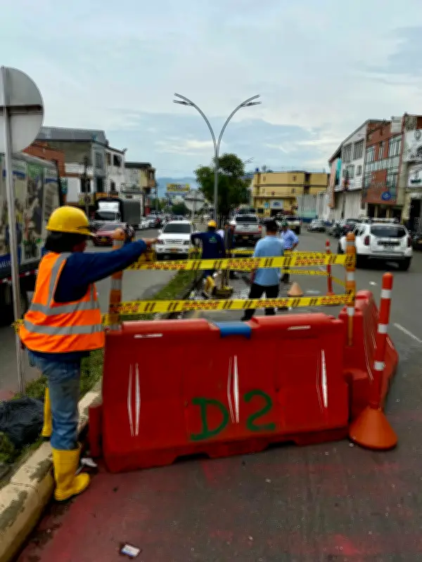 Misterio en Avenida Quebradaseca: hundimiento sin explicación técnica clara