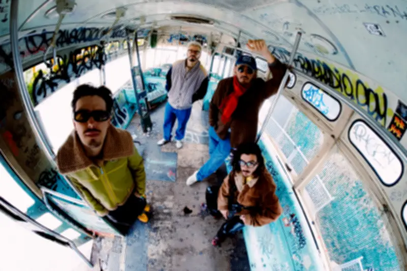 Morat enfrenta incidente con seguidor therian en Argentina durante gira musical