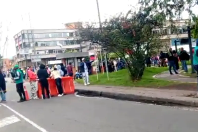 Más de 1.500 funcionarios siguen retenidos en Bogotá por protestas de comunidades étnicas