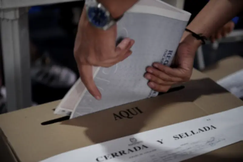 Más de un millón de colombianos en el exterior habilitados para votar en elecciones del 8 de marzo