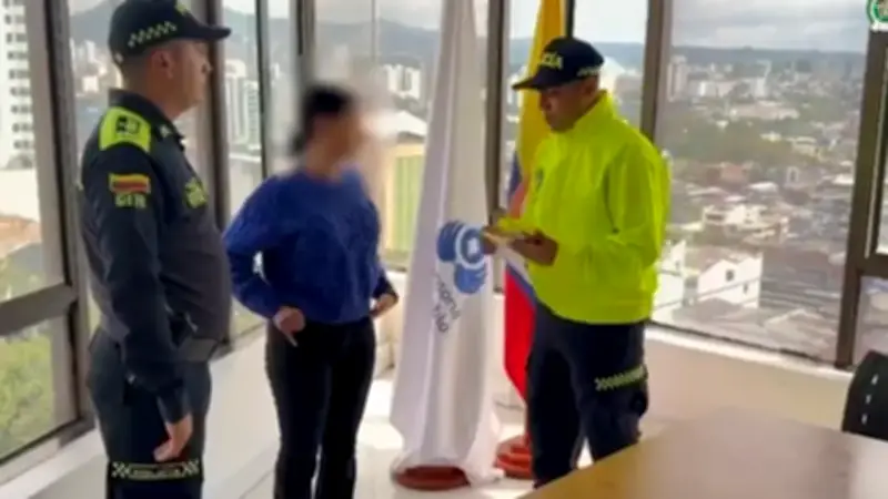 Mujer enviada a prisión por incendiar a su pareja tras discusión en Medellín