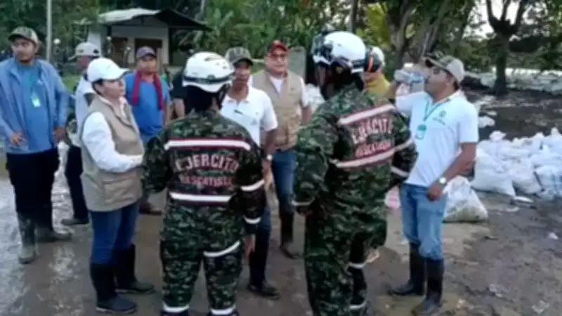 Mujer militar lidera operativos de rescate en San Pelayo, Córdoba, por inundaciones