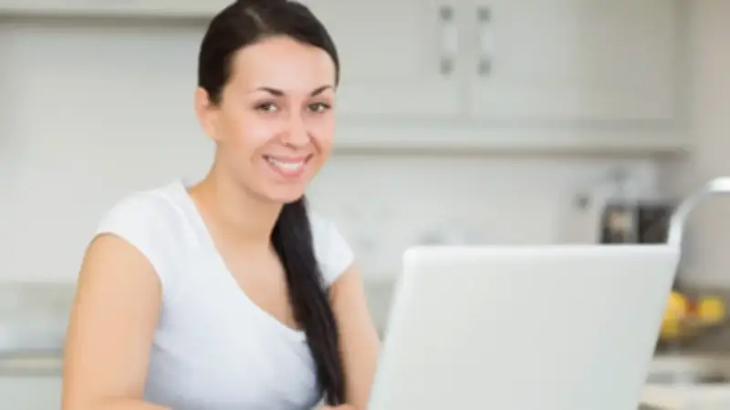 Mujeres en Colombia: documento clave para aprobación de pensión con menos semanas