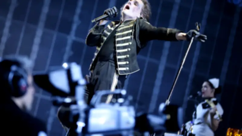 My Chemical Romance y The Hives electrizan Bogotá: una noche de rock liberador en el Vive Claro