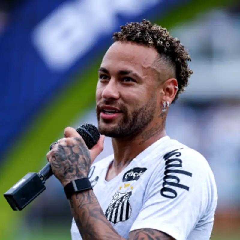 Neymar sorprende al mundo al no descartar su retiro del fútbol a finales de este año