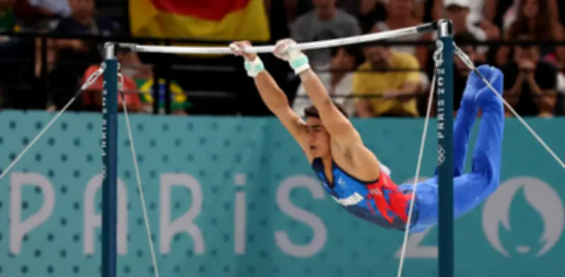 Ángel Barajas brilla en Alemania: plata en barra fija de la Copa Mundo de Gimnasia