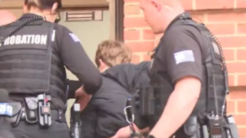 Niño de 11 años enfrenta cargos de homicidio por matar a su padre en discusión por Nintendo