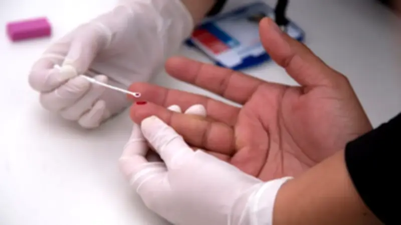 Nueva EPS deja sin tratamiento a 2.000 pacientes con VIH por falta de contratos