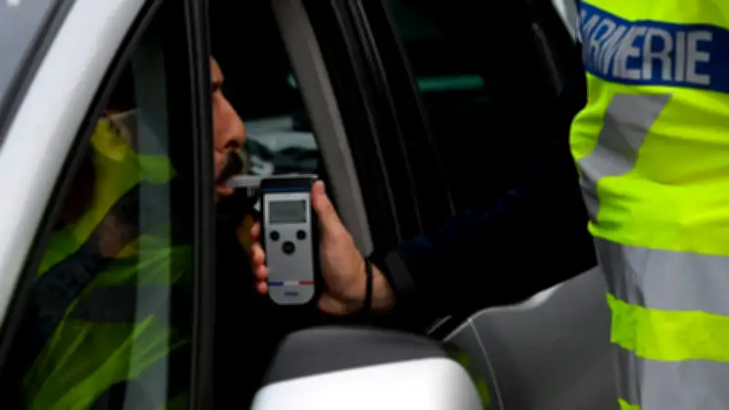 Nueva ley obliga a conductores con antecedentes a instalar alcoholímetro en vehículos