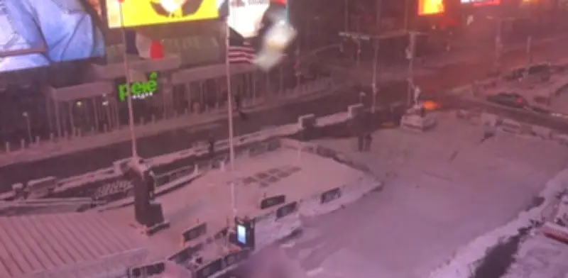 Nueva York activa su primera alerta de ventisca en nueve años por tormenta invernal extrema