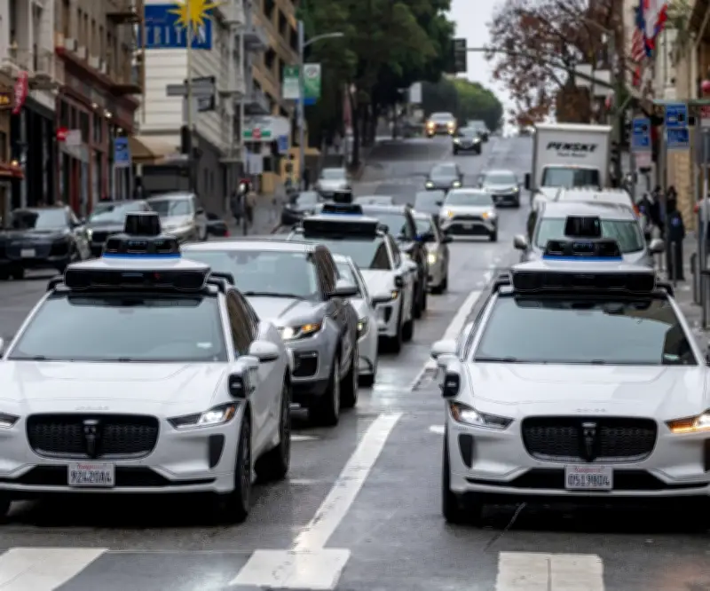 Nueva York frena expansión de robotaxis de Waymo: revés para planes de Alphabet