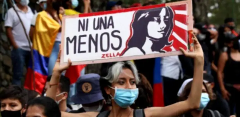 Nuevas pistas en asesinatos de dos mujeres en Cali y Antioquia: hombres armados irrumpen en vivienda