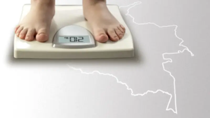 Obesidad duplica riesgo de infecciones graves según estudio global en The Lancet