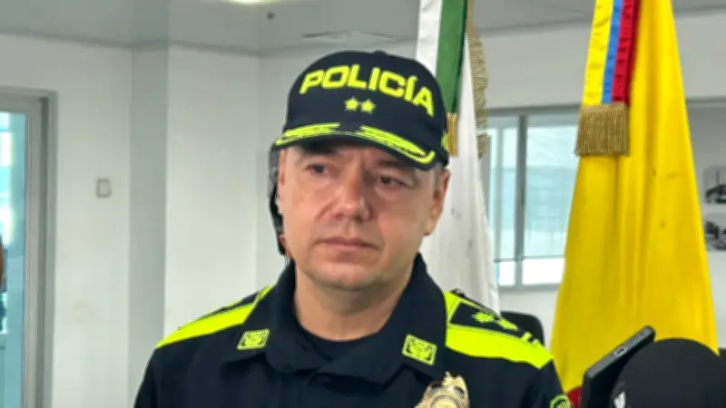 Oficiales retirados de la Policía respaldan al general Edwin Urrego tras acusaciones de Petro